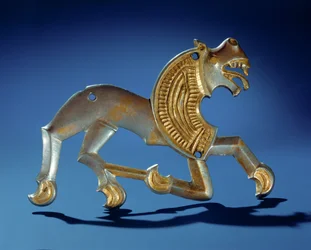 Leone, VI-VII secolo a.C. (argento dorato)